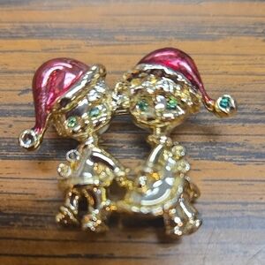 Vintage TANCER Gold-Tone GIRL BOY CHRISTMAS Brooch with Red Hats